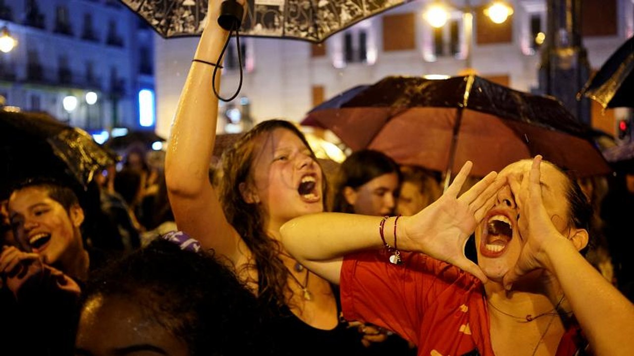 19 Frauenmorde allein in diesem Sommer: Demos gegen häusliche Gewalt