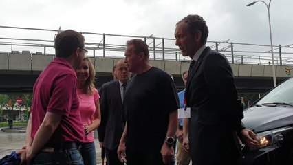 Arnold Schwarzenegger visita el Metro de Barcelona