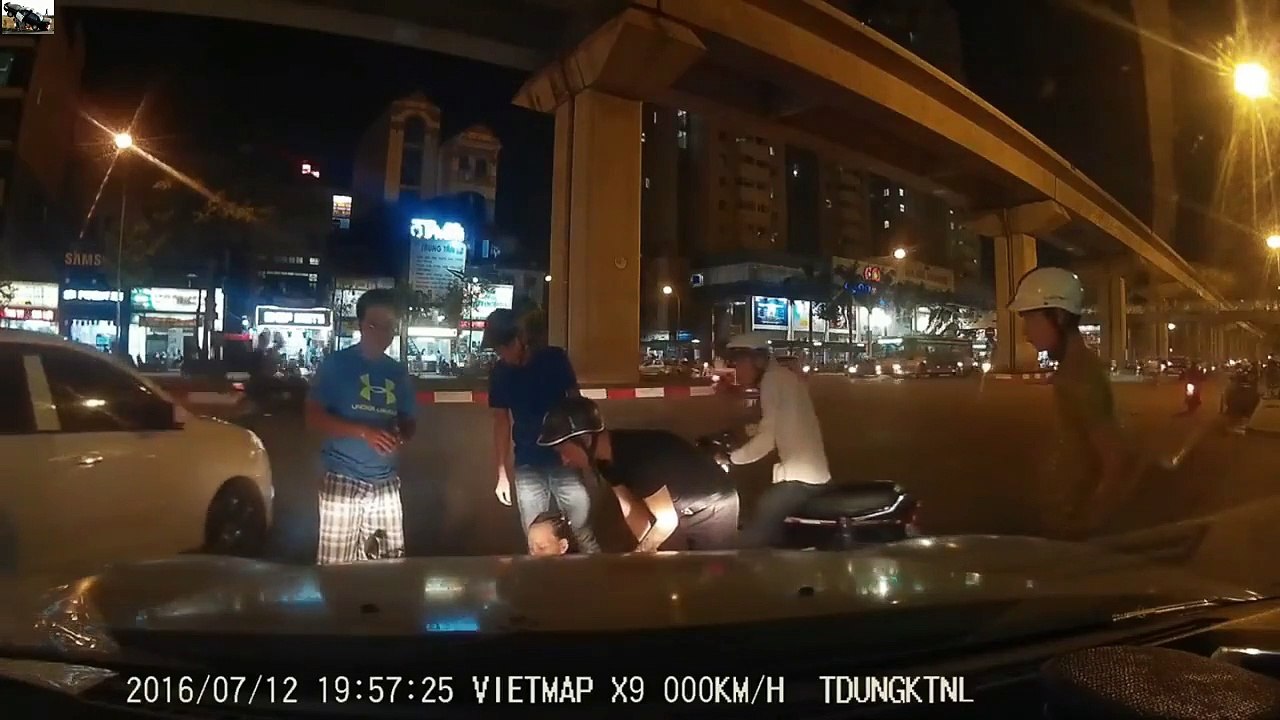 Car crash in Vietnam -14(1)