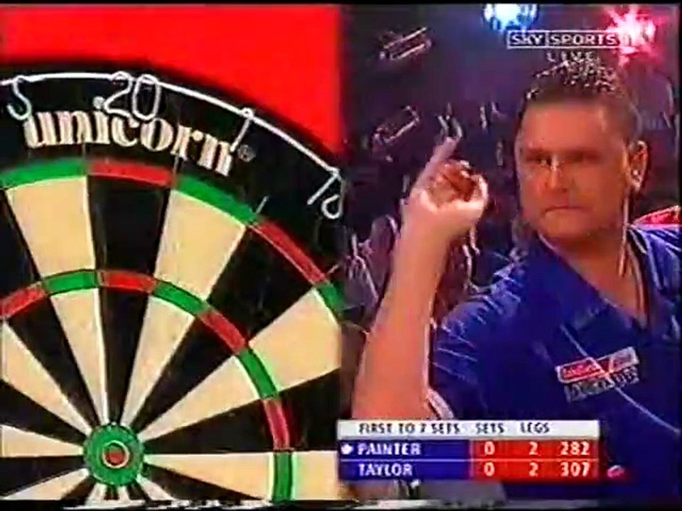 PDC World Darts Championship Final 2004 - Phil Taylor vs Kevin Painter  1of5