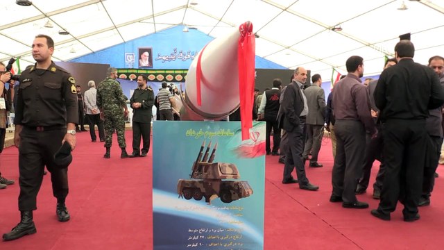 İran ele geçirdiği ABD, İsrail ve İngiltere'ye ait İHA'ları sergiledi - TAHRAN