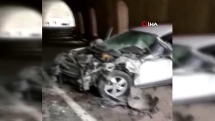 Otomobil karşı yönden gelen pikap ile çarpıştı: 1'i ağır 2 yaralı