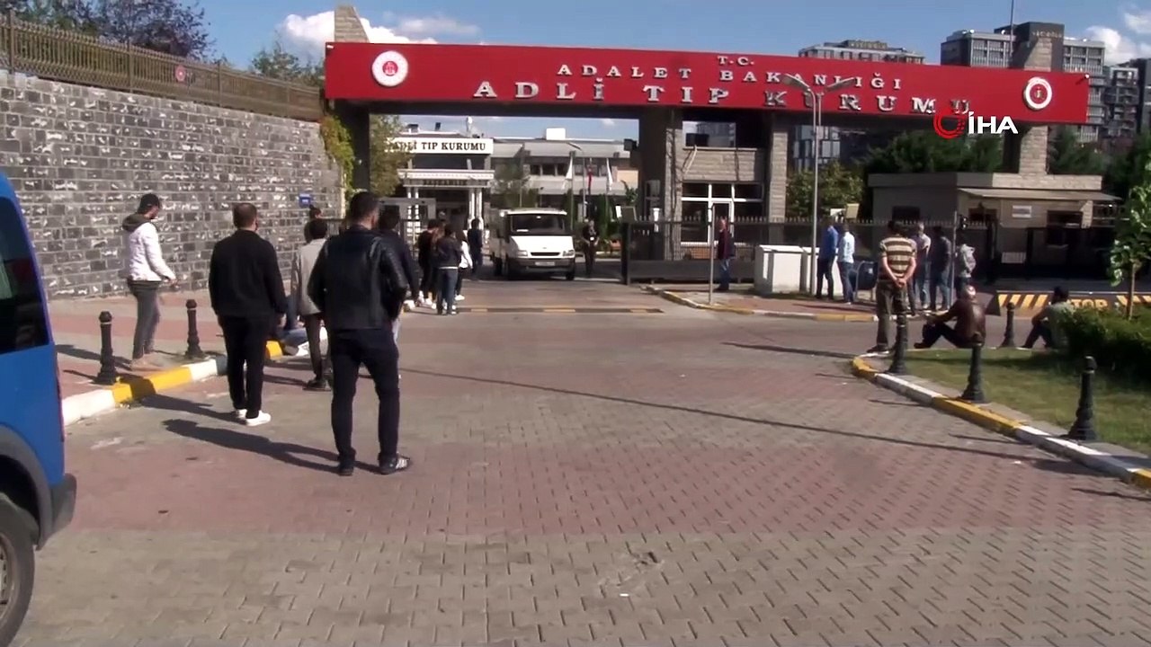 Arnavutköy’de vahşice öldürülen ailenin cenazel...