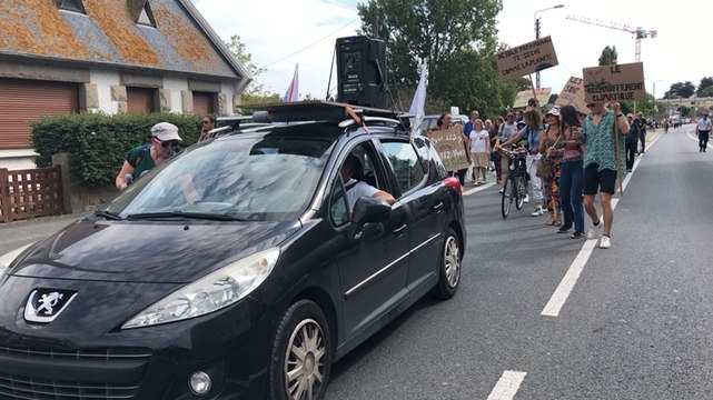 Saint-Malo: 650 personnes ont marché pour le climat
