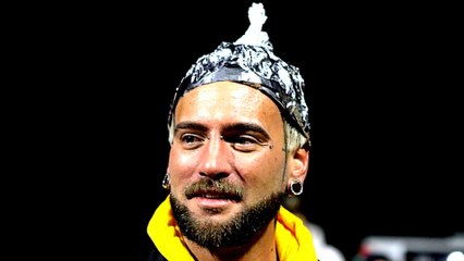 UFO enthusiasts gather outside Area 51 in the US