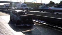 Haliç Köprüsü'nde otomobil yandı - İSTANBUL