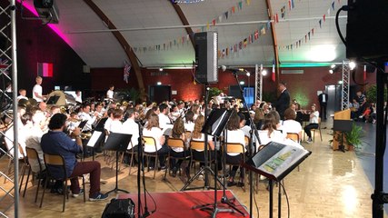 L’orchestre du jumelage interprète le thème de « Jurassic Park »