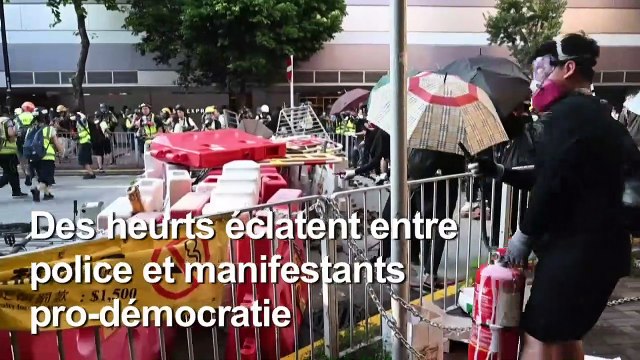 Clashs entre police et manifestants à Hong Kong pour le 16e week-end de mobilisation