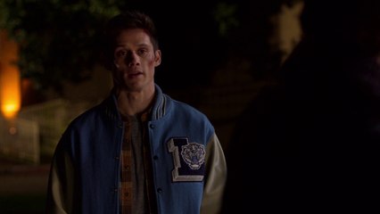 13 Razones Por que ? | Monty