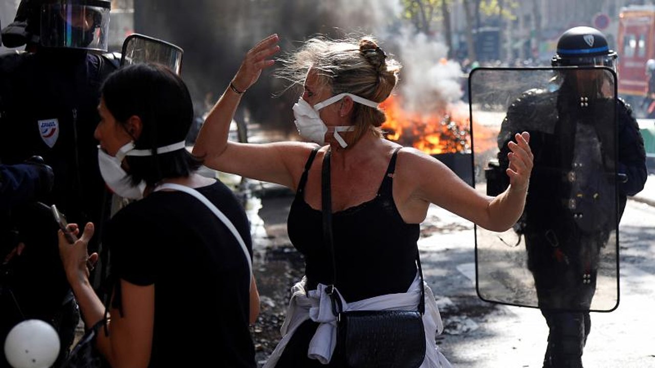 150 Festnahmen bei Gewaltausbrüchen in Paris: 'Repression! Repression!'