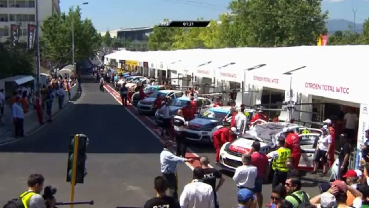 WTCC 2015 R08 - PORTUGAL Vila Real - Free Practice 2