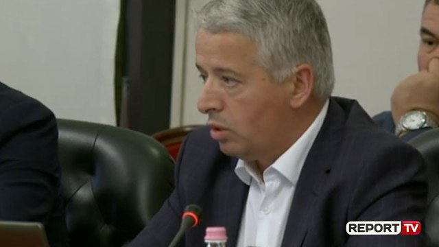 Report TV - Lleshaj ndjen tërmetin LIVE: Janë mbi 2000 efektivë policie në gatishmëri