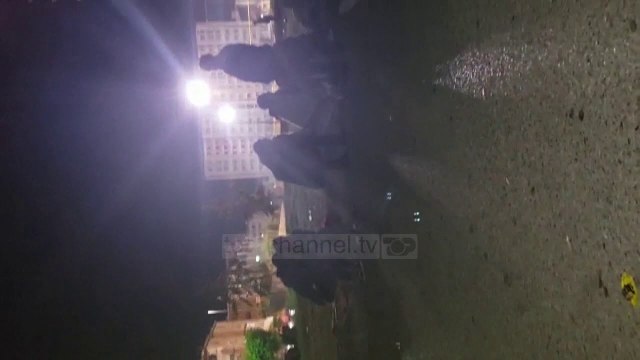 Tërmete edhe gjate natës. Në Durrës njerëzit flenë jashtë