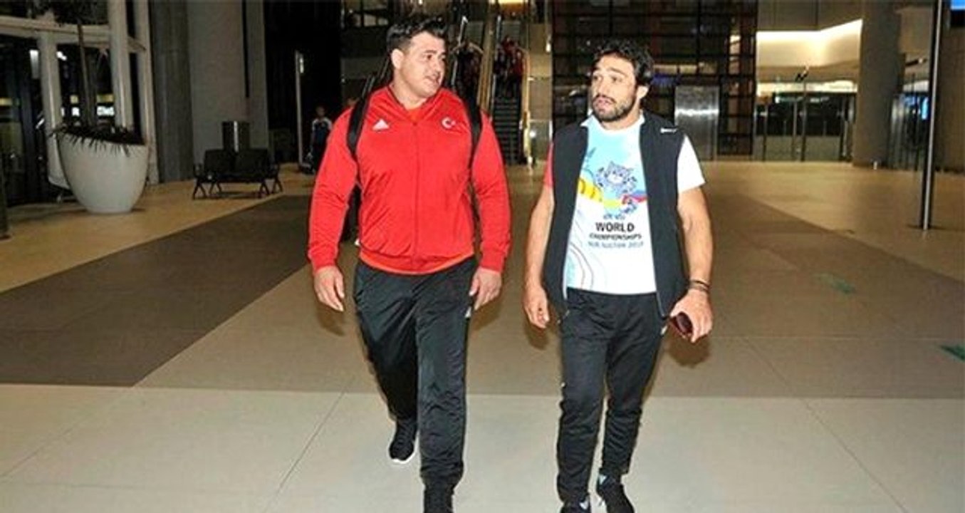 Milli güreşçi Rıza Kayaalp: Biz de binlerce kişi tarafından karşılanmayı isterdik