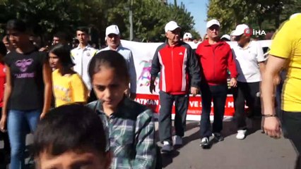 Batman'da vatandaşlar sağlık için yürüdü