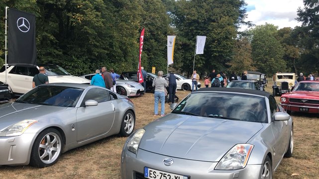 Les vieilles voitures stars du Retromobile Day
