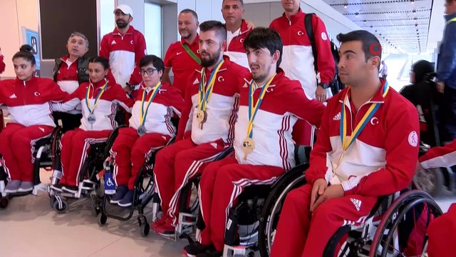 Milli sporcular 11 madalya ile yurda dündü