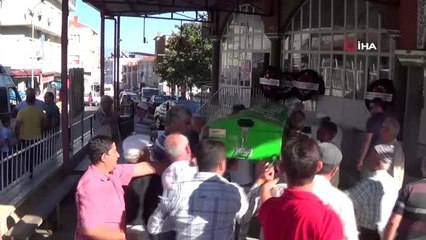 Emekli müdür ve eşi son yolculuklarına uğurlandı