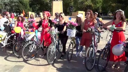 "Süslü Kadınlar Bisiklet Turu" etkinliği