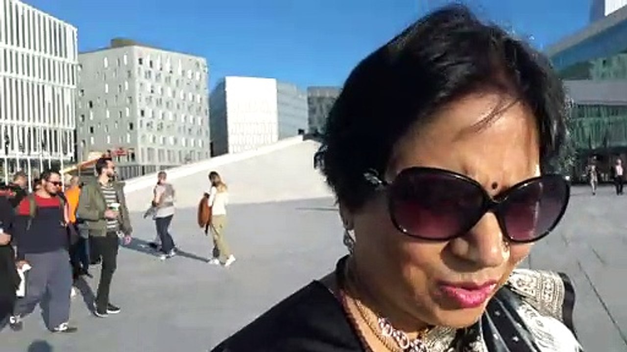 BDMV-83 Aruna & Hari Sharma at Operahuset Oslo Norway Sep 20, 2019