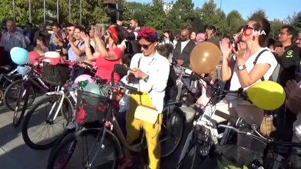 Düzce'de süslü kadınlar bisiklet turunda renkli görüntüler