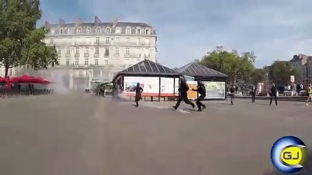 Nantes, Gilets Jaunes - arrestation musclé plaquage gendarmes Acte 44 | 14 septembre 2019 | Midic