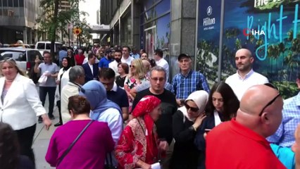 - ABD’li Türkler, Cumhurbaşkanı Erdoğan’ı görmek için otelin önünde uzun kuyruklar oluşturdu