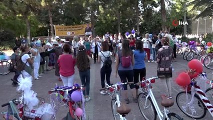 Kadınlar hem kendilerini süslediler, hem de bisikletlerini