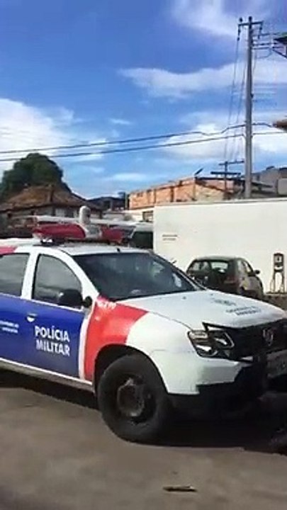 OLHA A POLÍCIA