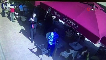 Deprem anında yaşanan panik kamerada
