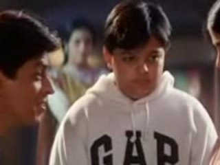 Extrait drole du bisou dans K3G en fr avec kajol