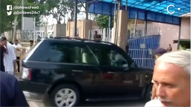 Sonia Gandhi, Manmohan Singh meet Chidambaram in jail