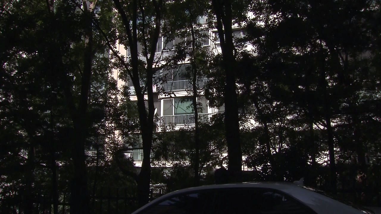 檢, 조국 법무부 장관 방배동 자택 압수수색...7시간째 진행 중 / YTN