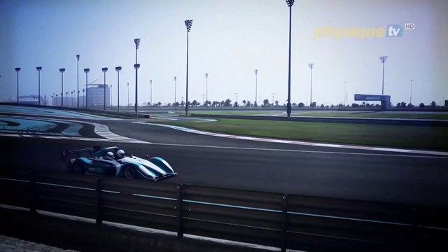 Aston Martin GT4 and Formula 1 at Yas Marina Circuit