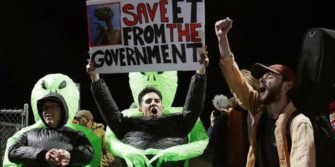 Arden las  redes sociales con las imaginativas creaciones de los usuarios  ante el asalto al Área 51