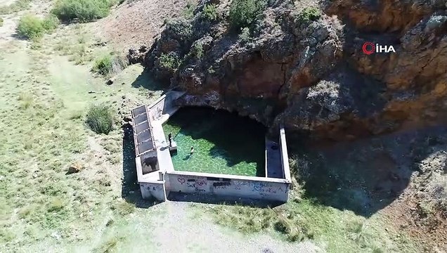 Doğa harikası hamam keşfedilmeyi bekliyor