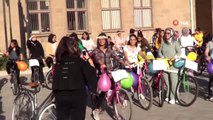 Sandıklı'da süslü kadınlar bisiklet turu düzenlendi