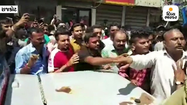 રાજકોટમાં બાઈક ટોઇંગ કરવા મામલે પોલીસ-લોકો વચ્ચે ઘર્ષણ