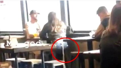 Arkasından tuvalet kağıdı sarkan kadının videosu olay oldu