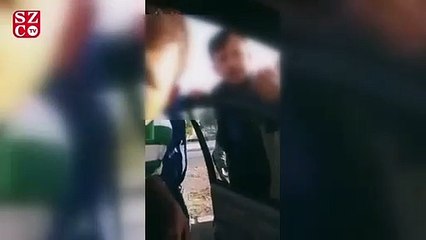 Yol tartışması büyüdü, öğretmeni zorla aracından indirmeye kalktılar
