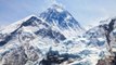 Le Népal par en guerre contre le plastique sur le mont Everest