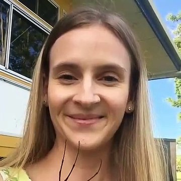 Une Australienne se relaxe en faisant grimper… des araignées sur son visage : « J’aime passer du temps avec elles »