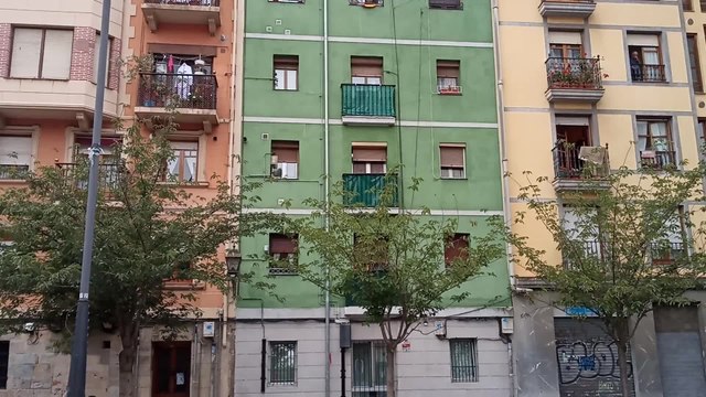 Tres varones, acusados de violar y retener a una mujer en Bilbao