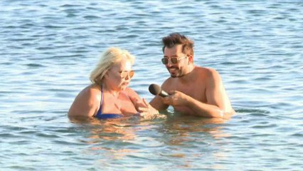 Δεν υπάρχει! Η Μπέσσυ Αργυράκη βγήκε με μπικίνι στον Λιάγκα - Καρέ καρέ η εμφάνισή της