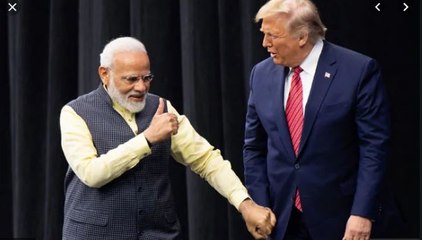 ഹൗഡി മോദിയില്‍ മോദി പ്ലിങ് ഹൂസ്റ്റണ്‍ പ്രസംഗ വേദിയില്‍ നിറഞ്ഞത് നെഹ്റുവും ഗാന്ധിയും