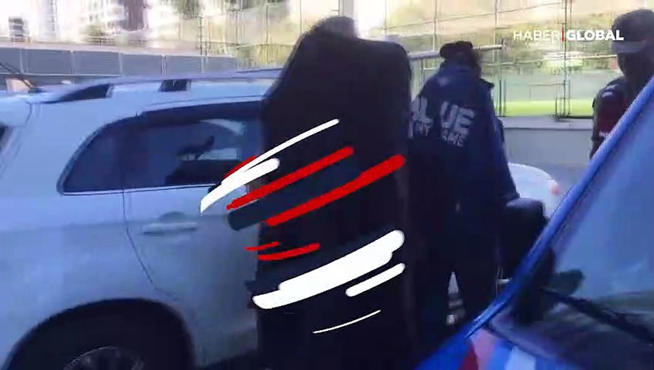 İki kız kardeş çöp yüzünden amcalarını öldürdü