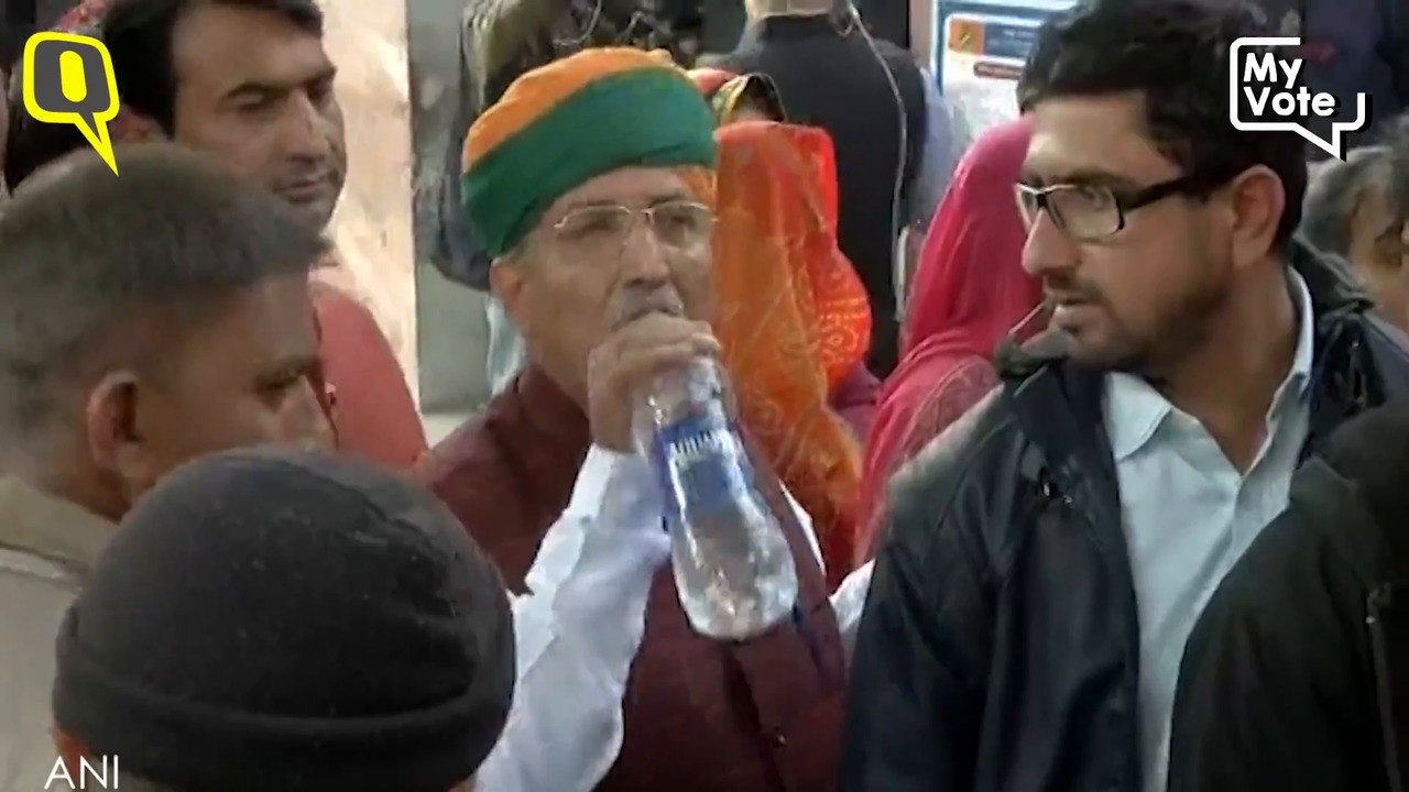 केंद्रीय मंत्री अर्जुन राम मेघवाल ने वोट डाला