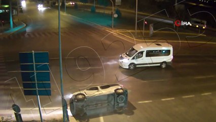 Kaza sonrası arabadan fırlayan yolcu ezilmekten son anda böyle kurtuldu