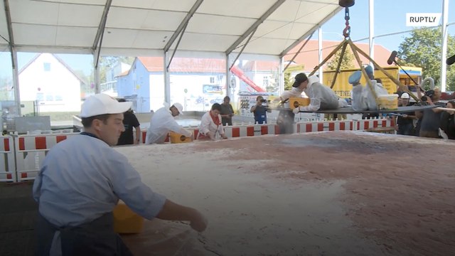 Самый большой шницель в мире