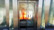 Zincirlikuyu metrobüs durağındaki asansör yandı